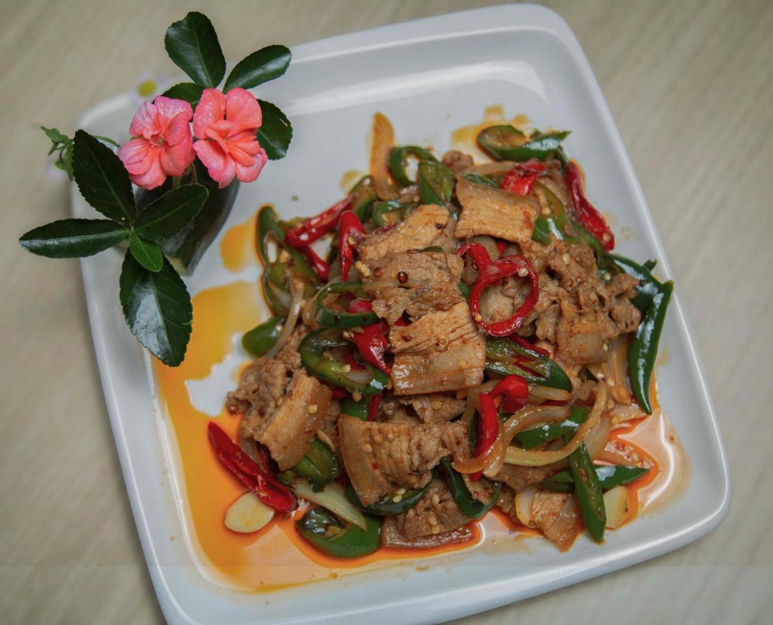 Best Western Premier Батуми Екстериор снимка A dish of stinky tofu