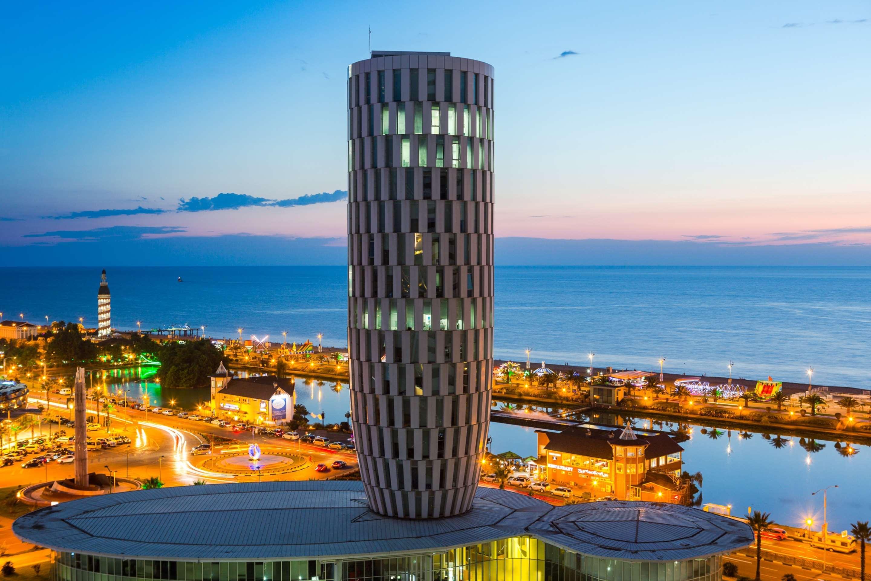 Best Western Premier Батуми Екстериор снимка The tower at night