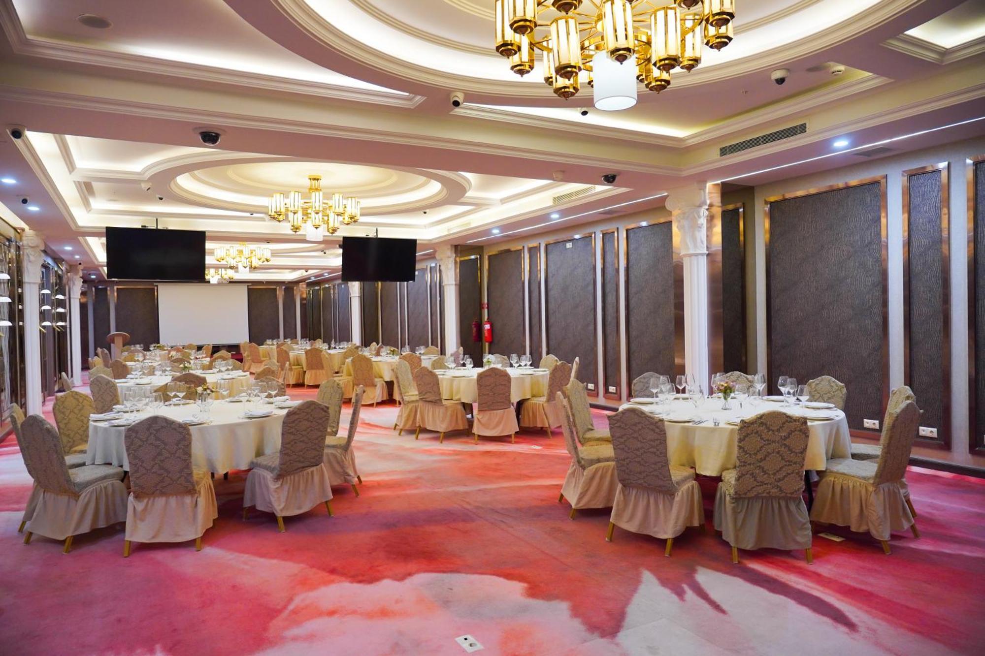 Best Western Premier Батуми Екстериор снимка The ballroom