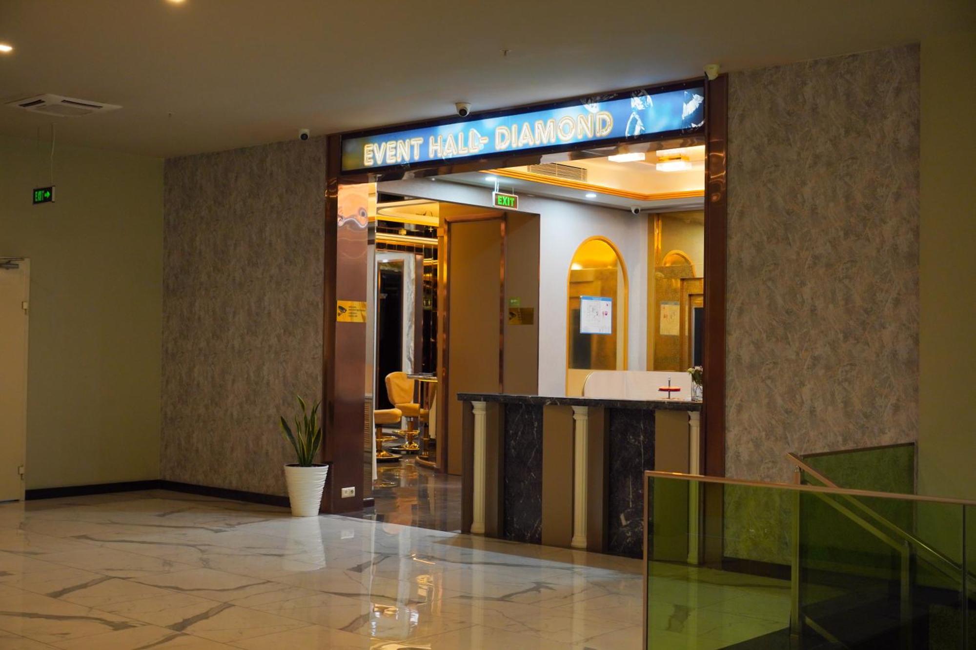 Best Western Premier Батуми Екстериор снимка Diamond Hall