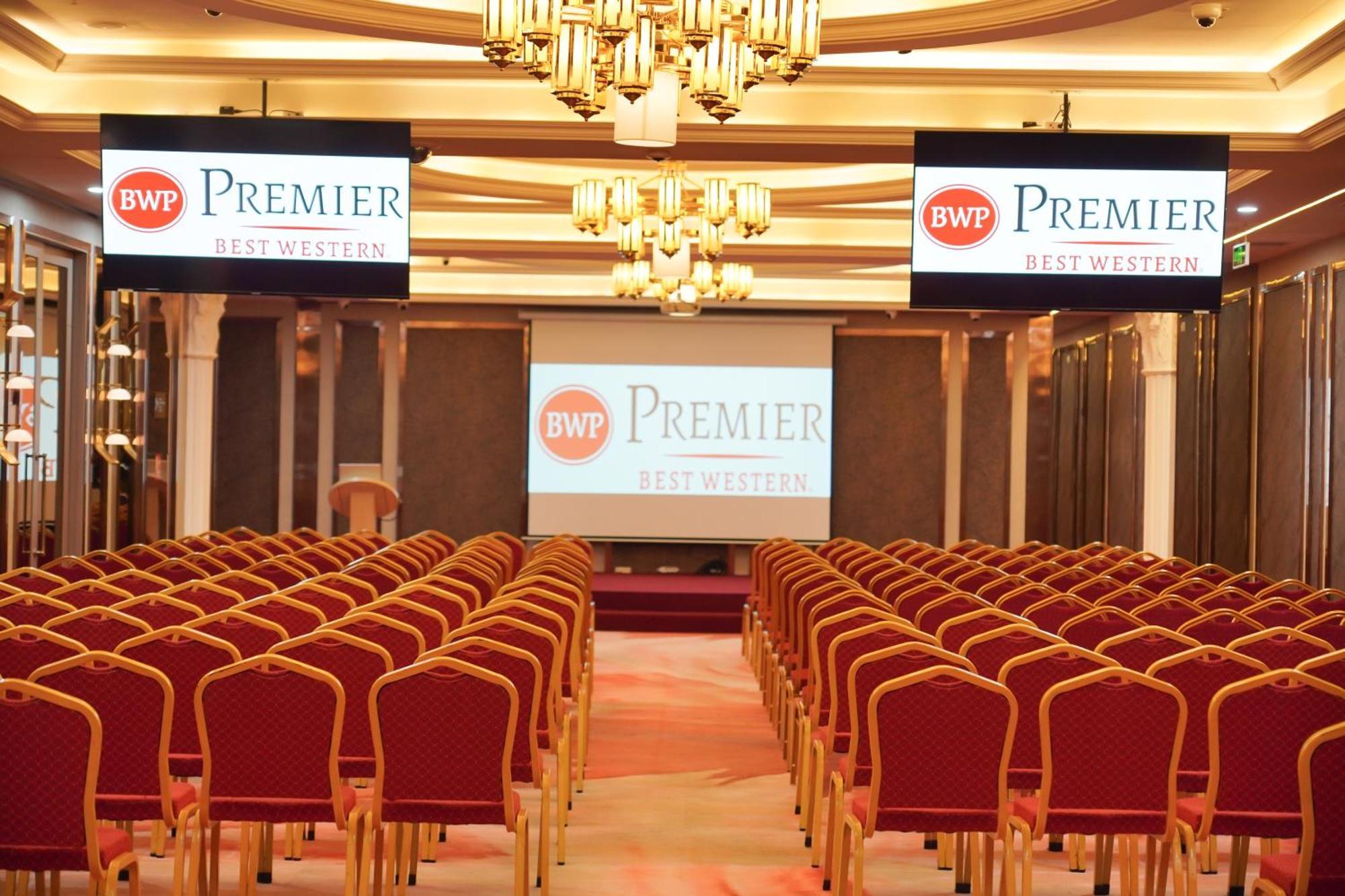Best Western Premier Батуми Екстериор снимка The ballroom of the Best Western Premier Hotel Royal