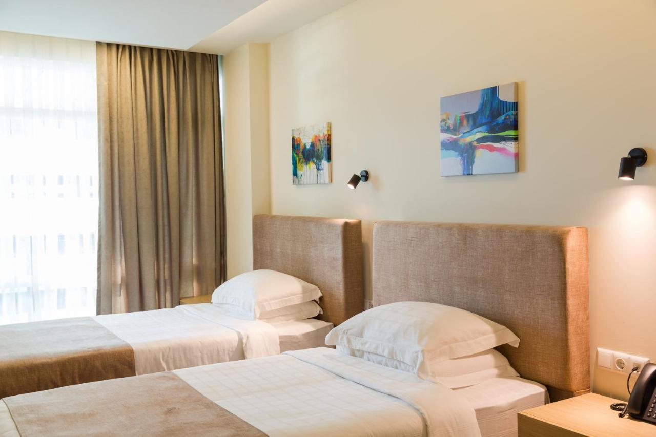 Best Western Premier Батуми Екстериор снимка A room at the hotel