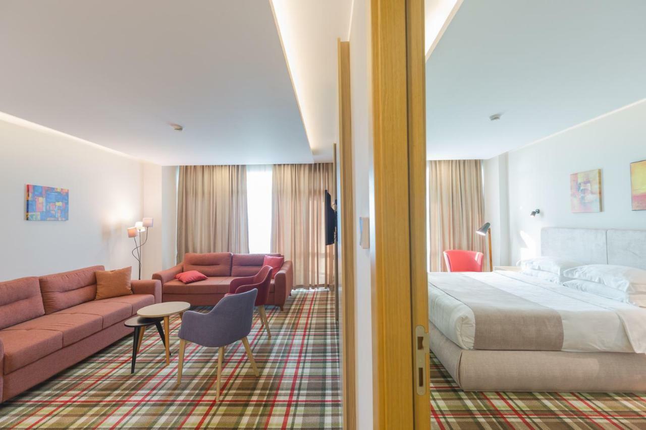 Best Western Premier Батуми Екстериор снимка Suite