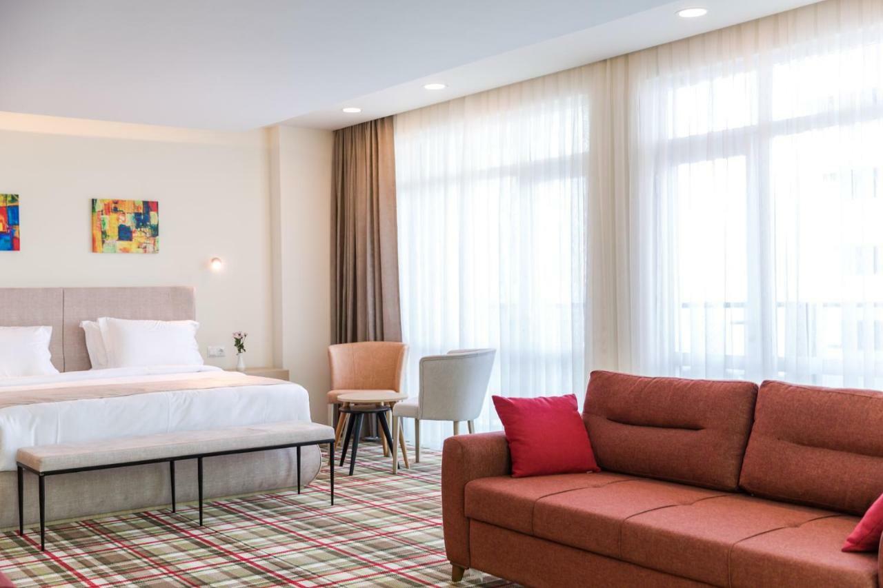 Best Western Premier Батуми Екстериор снимка A room at the hotel